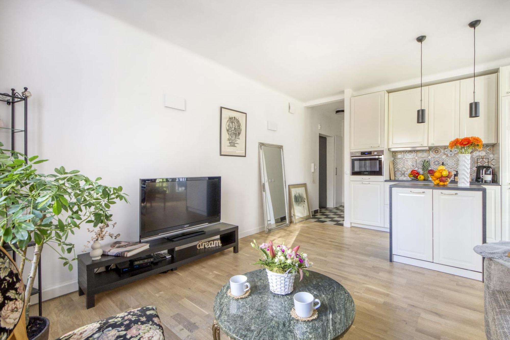 Center Apartment *